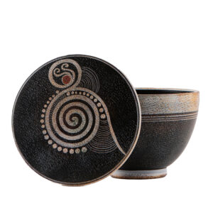 Kamares ware Pyxis with a moving shell