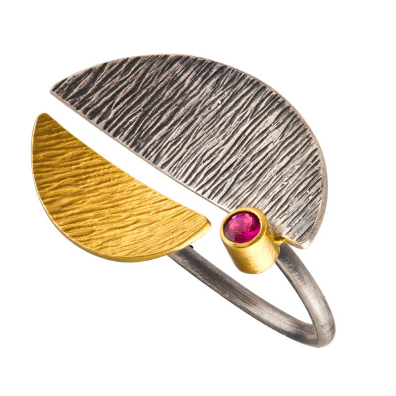 Leaf Harmony ring with burgundy zircon gemstone